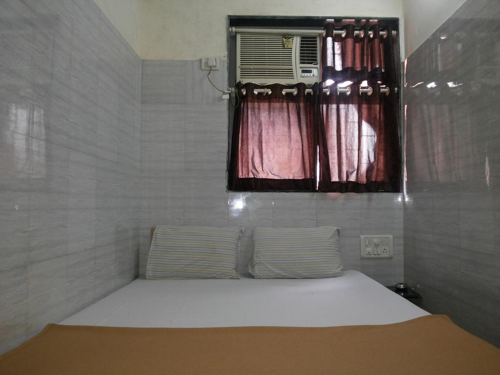 Hotel Al Mehraj Bombay Esterno foto