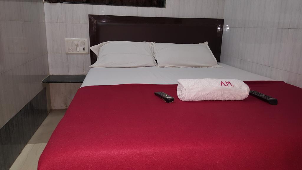 Hotel Al Mehraj Bombay Esterno foto